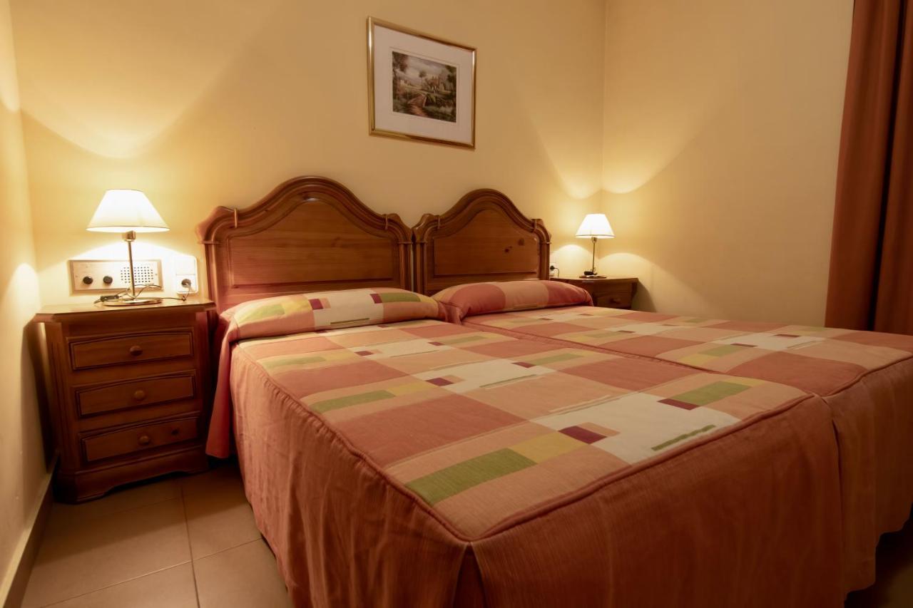 Hotel Pensio La Creu Esterri d'Àneu Esterno foto