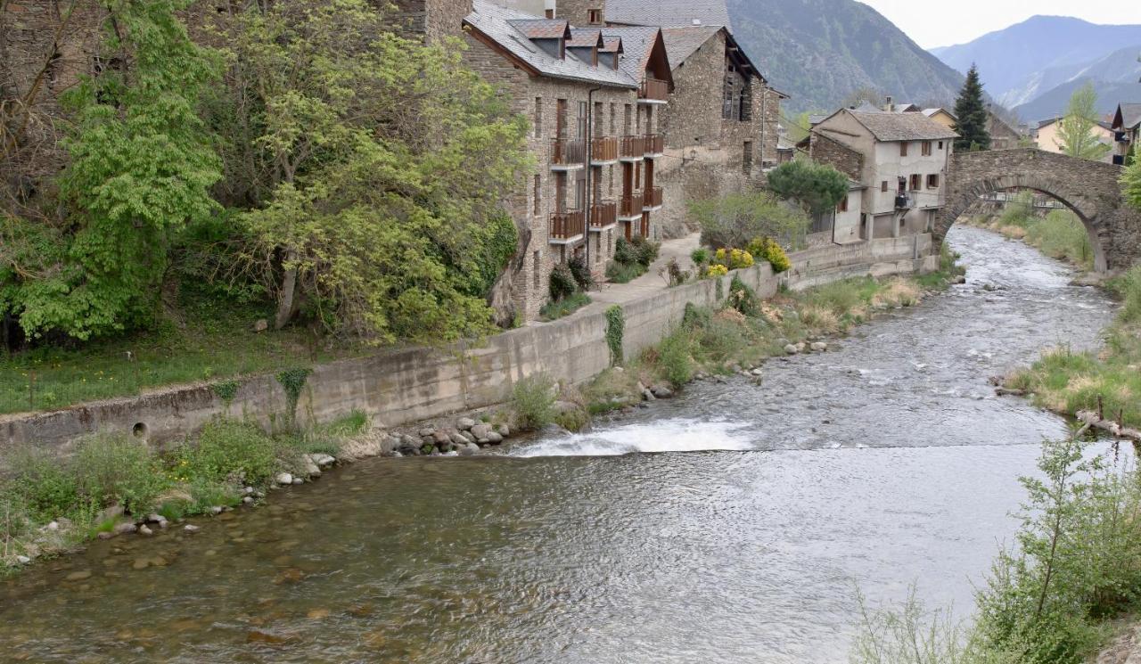 Hotel Pensio La Creu Esterri d'Àneu Esterno foto
