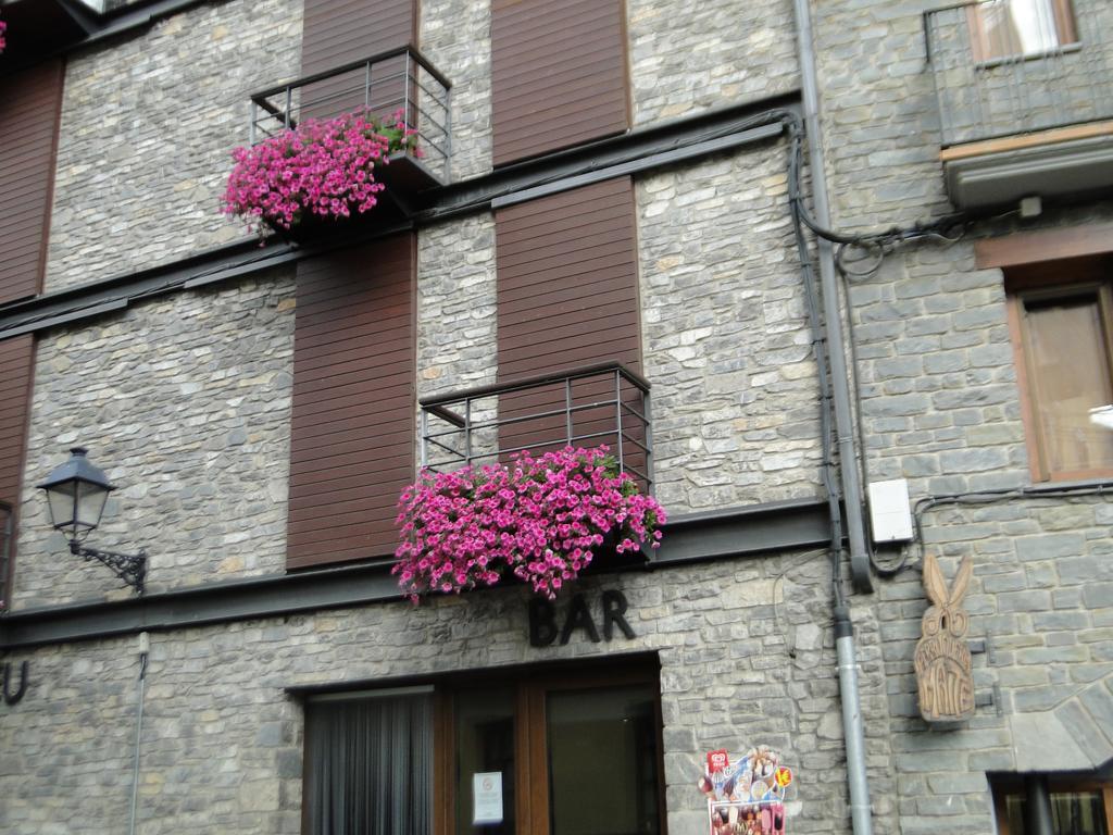 Hotel Pensio La Creu Esterri d'Àneu Esterno foto