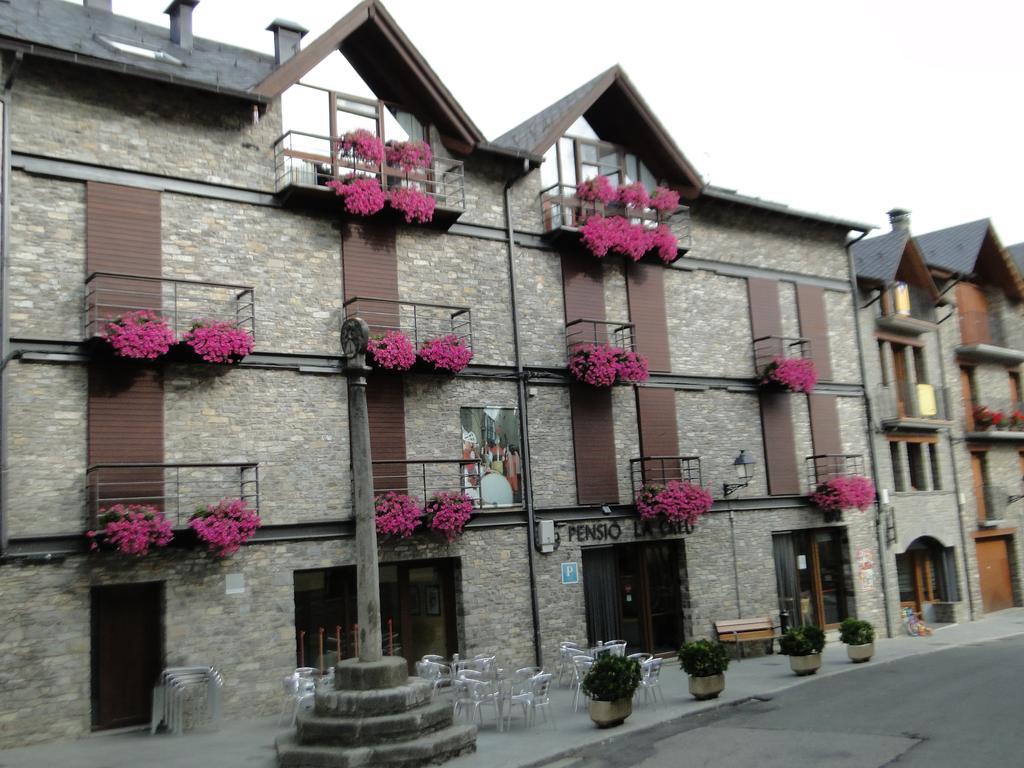 Hotel Pensio La Creu Esterri d'Àneu Esterno foto