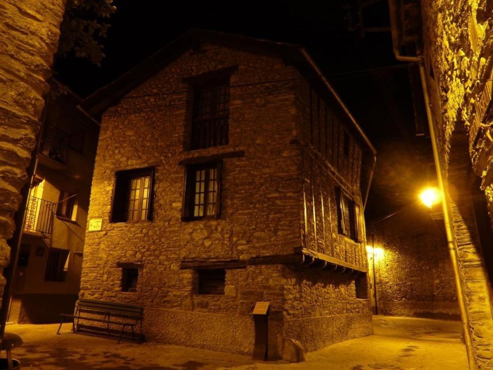 Hotel Pensio La Creu Esterri d'Àneu Esterno foto