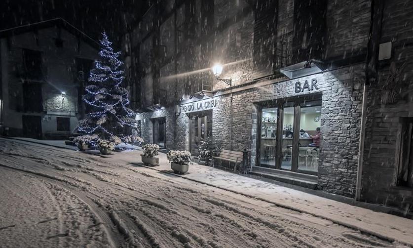Hotel Pensio La Creu Esterri d'Àneu Esterno foto